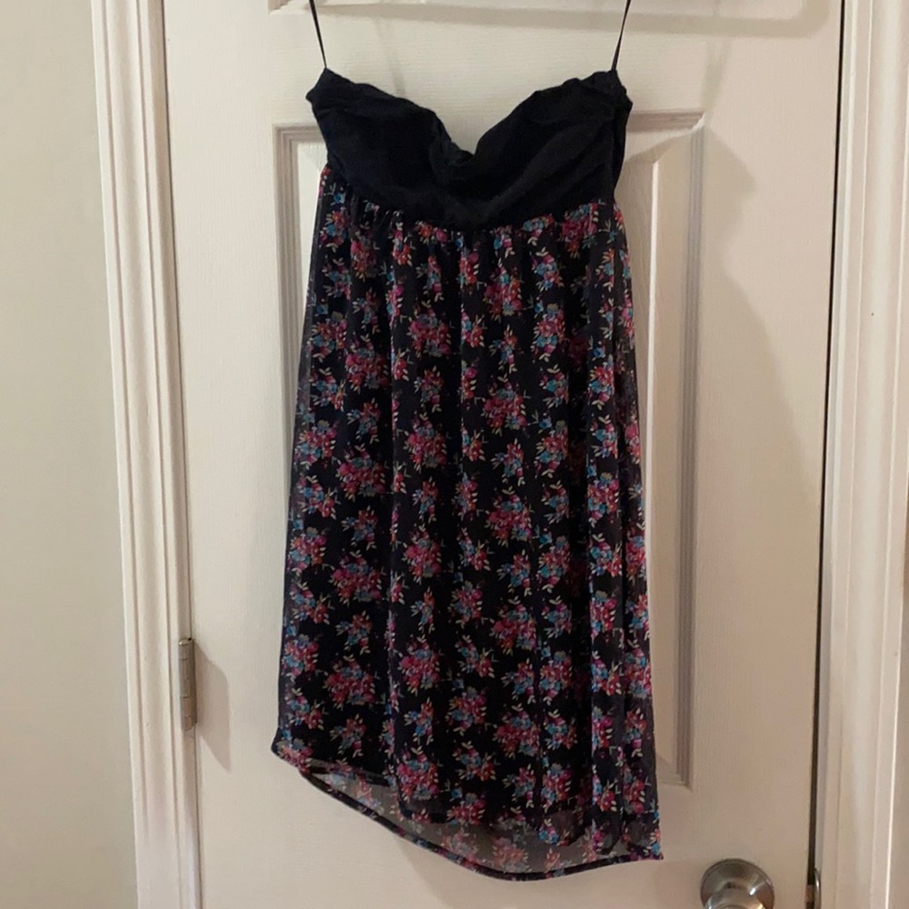 Fun size medium strapless dress